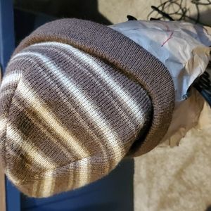 Arlin women's stripped beanie hat